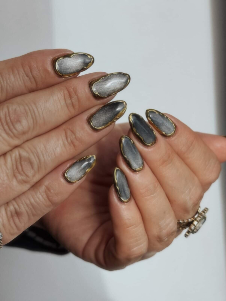 Gray velvet nails with gold frame design